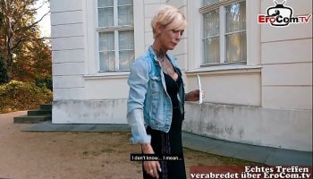 Deutsche Blonde Skinny tattoo Milf beim EroCom Date Blinddate abgeschleppt und gefickt POV